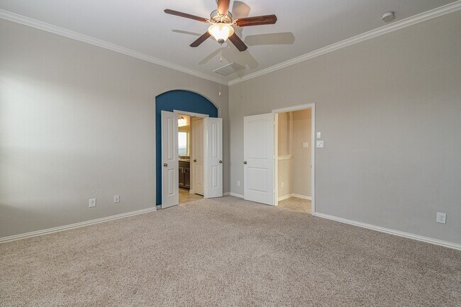 Building Photo - 9403 Briscoe Bend Ln
