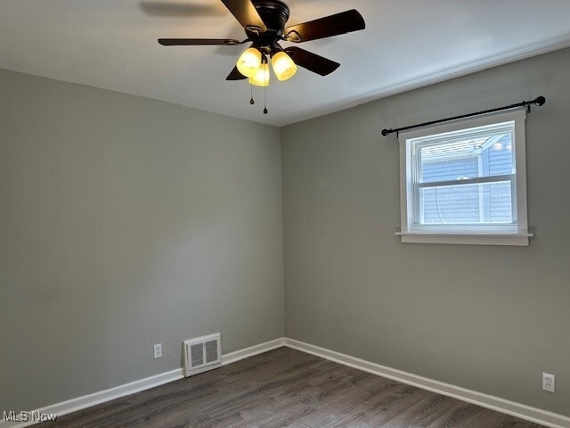 Building Photo - 2553 Edgebrook Ave