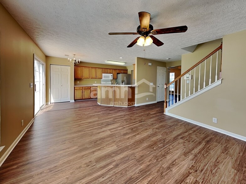 Building Photo - 1000 Brianne Ct