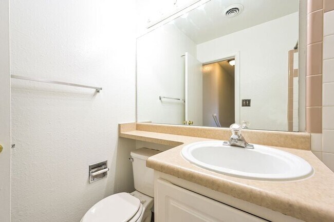 Building Photo - 8003 Wolff St