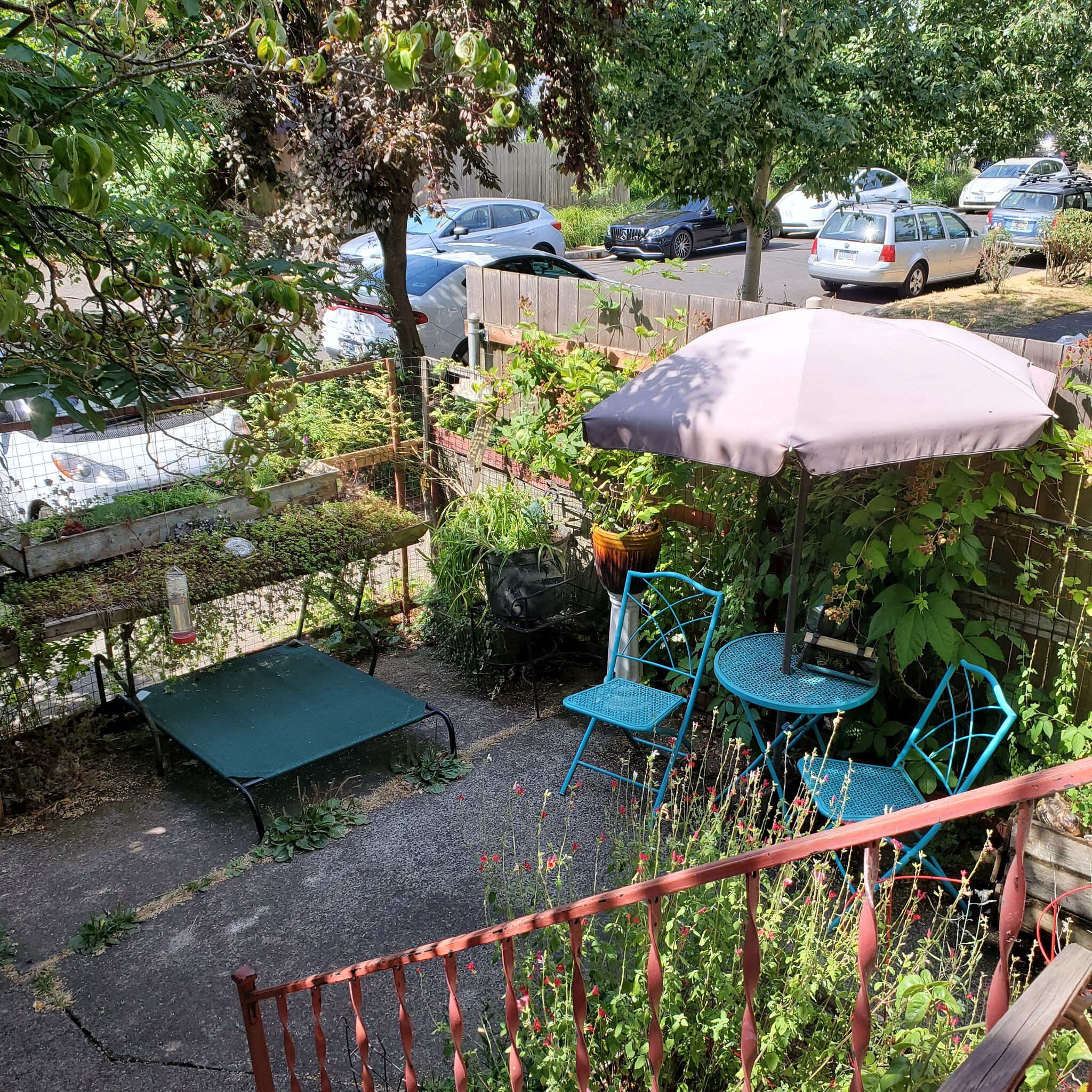 Outdoor Patio - 3829 SE Washington St