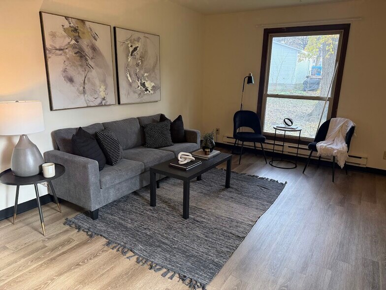 Building Photo - 805 Brandie Rd