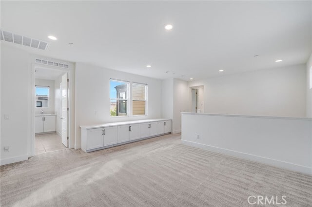 Building Photo - 106 Draw