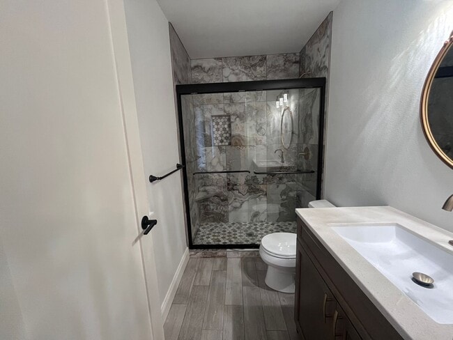 Building Photo - Bright and Spacious 3-Bedroom Home in the Heart of South Davis