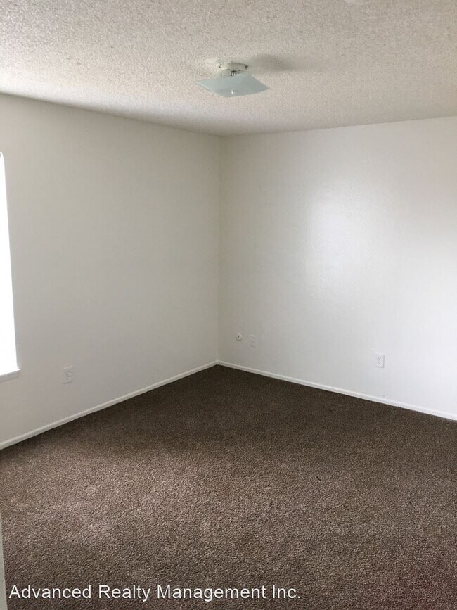 Building Photo - 1001 W Columbus St