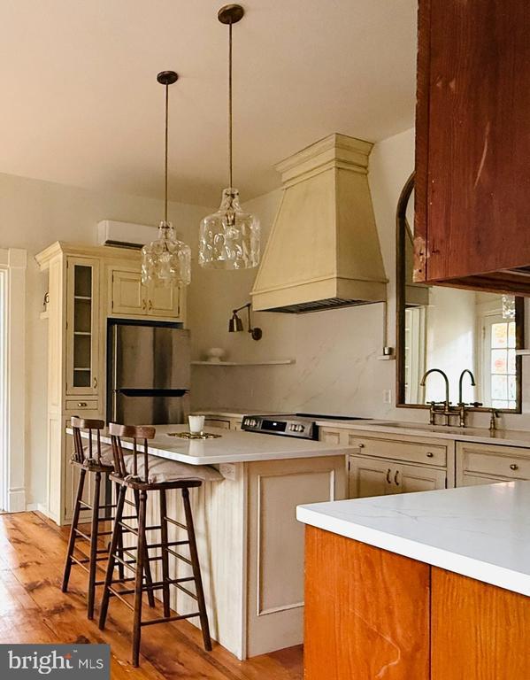 Primary Photo - 46 York St