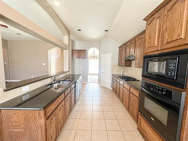 Building Photo - 1715 Nestledown Dr