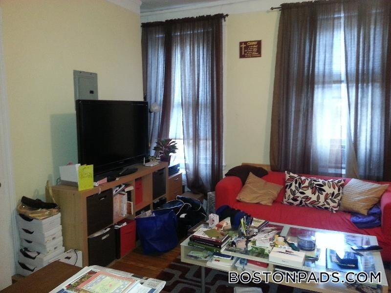 Building Photo - 6 Symphony Rd