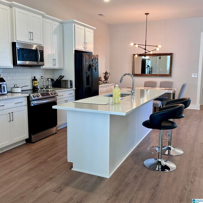 Building Photo - 4740 Arden Wy