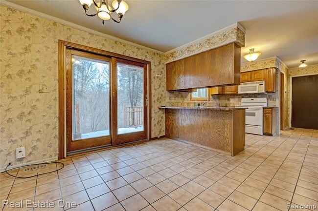 Building Photo - 5307 Metamora Rd