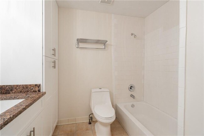 Building Photo - 330 Winding River Dr