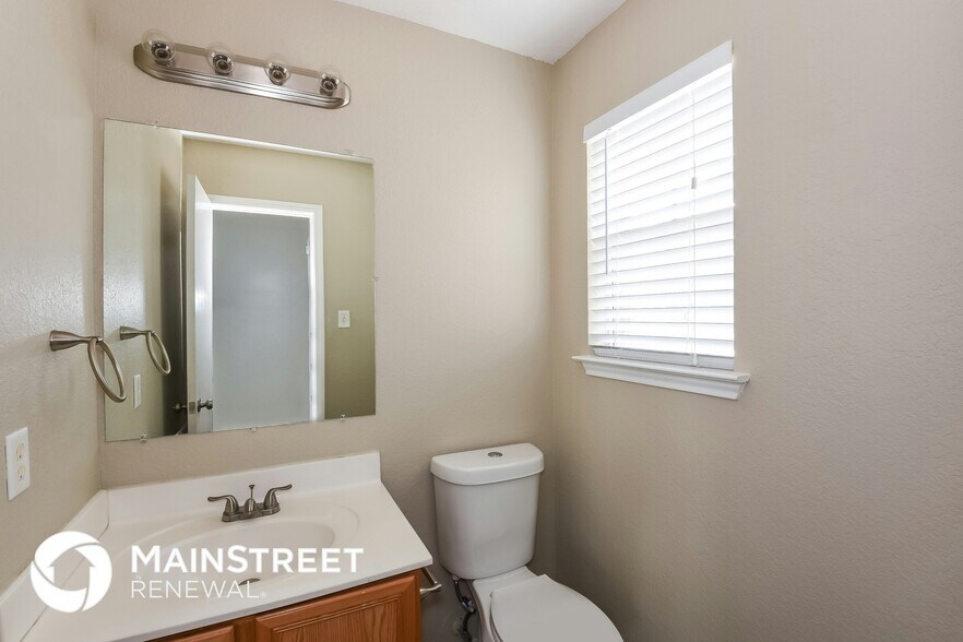 Building Photo - 11 Basin Elm