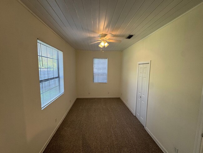 Building Photo - Ready Now! 4/2 Single Family Home in Arlington!