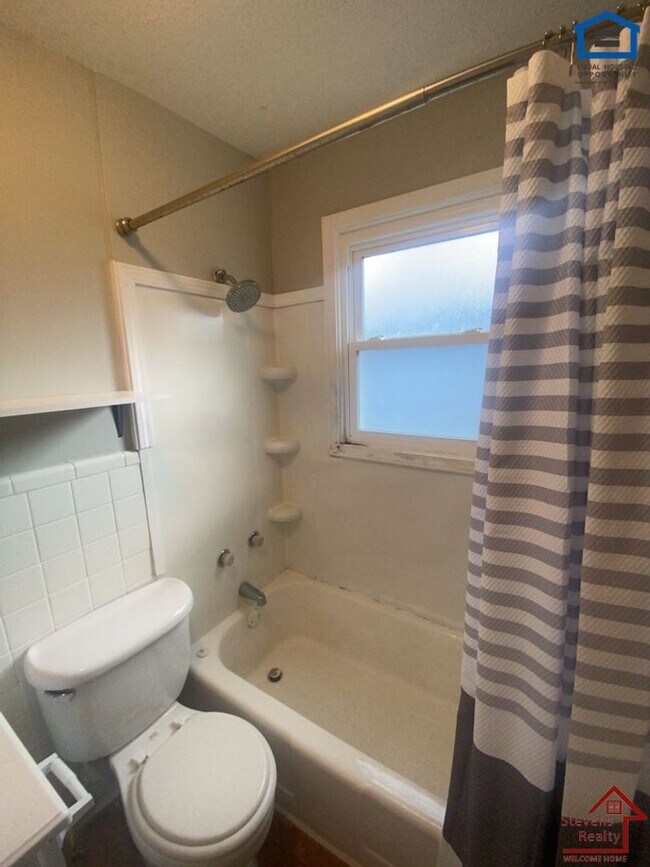 Building Photo - 3427 S Haven Rd