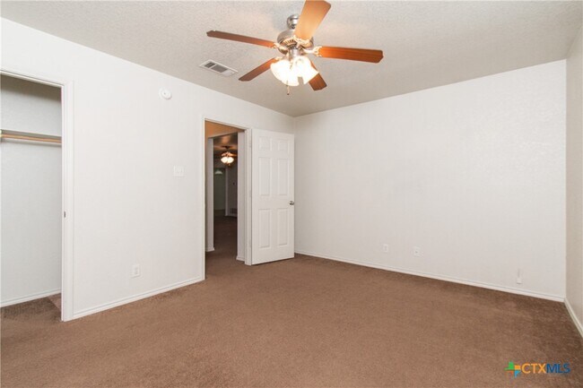 Building Photo - 3902 Bolivar Dr