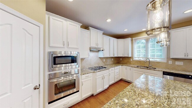 Building Photo - 1505 Aringill Ln