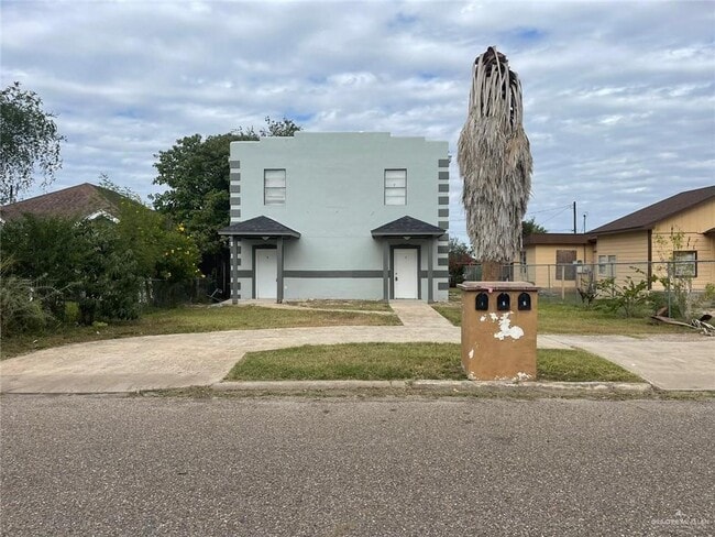 Primary Photo - 7 E Van Week St