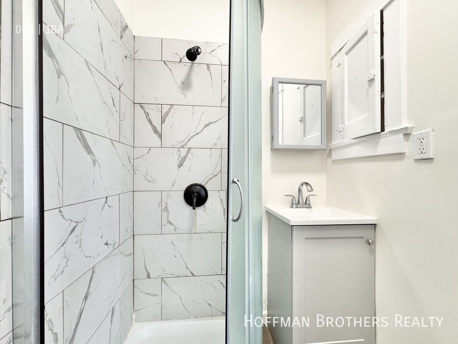 Building Photo - 2908 San Pedro St