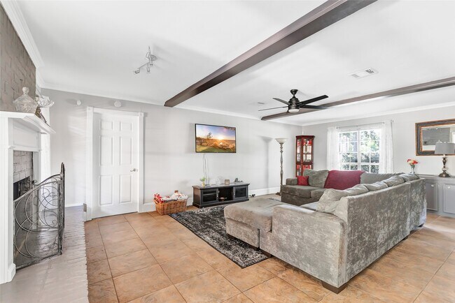 Building Photo - 19610 Forest Fern Dr