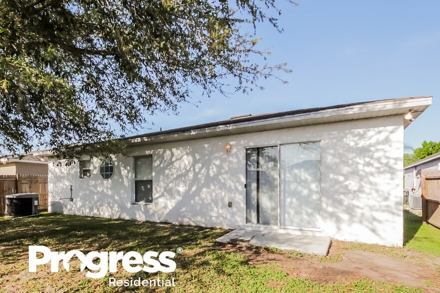 Building Photo - 2923 Elbib Dr