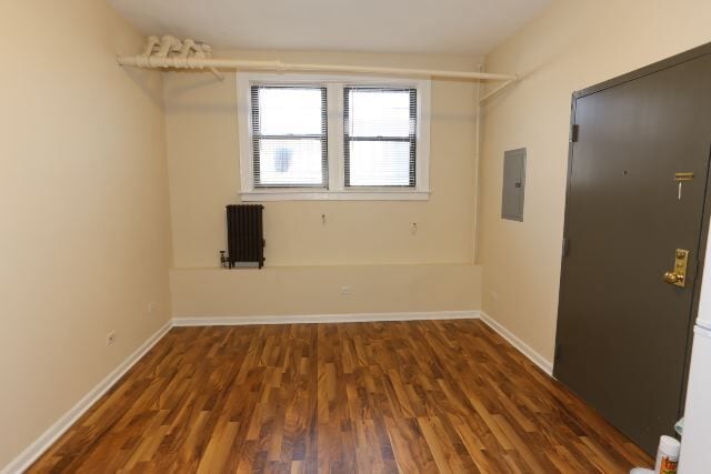 Building Photo - 1712 W Estes Ave