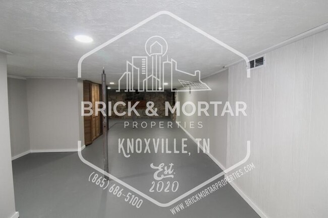 Building Photo - 316 Sarvis Dr