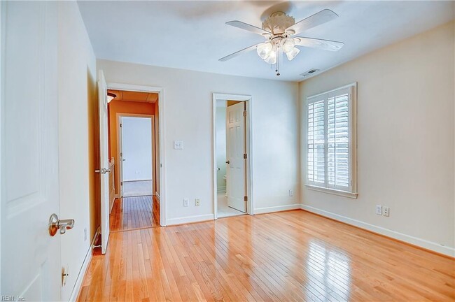 Building Photo - 601 Fort Raleigh Dr