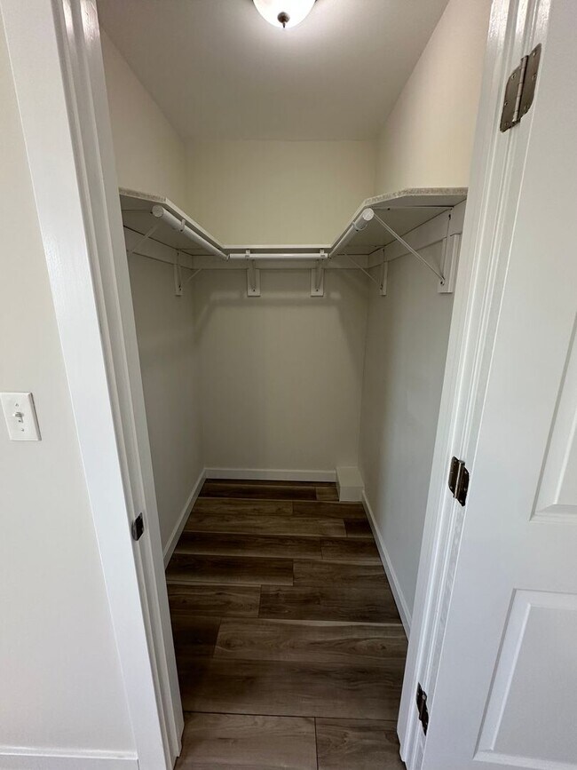 Building Photo - 26 Cedar St