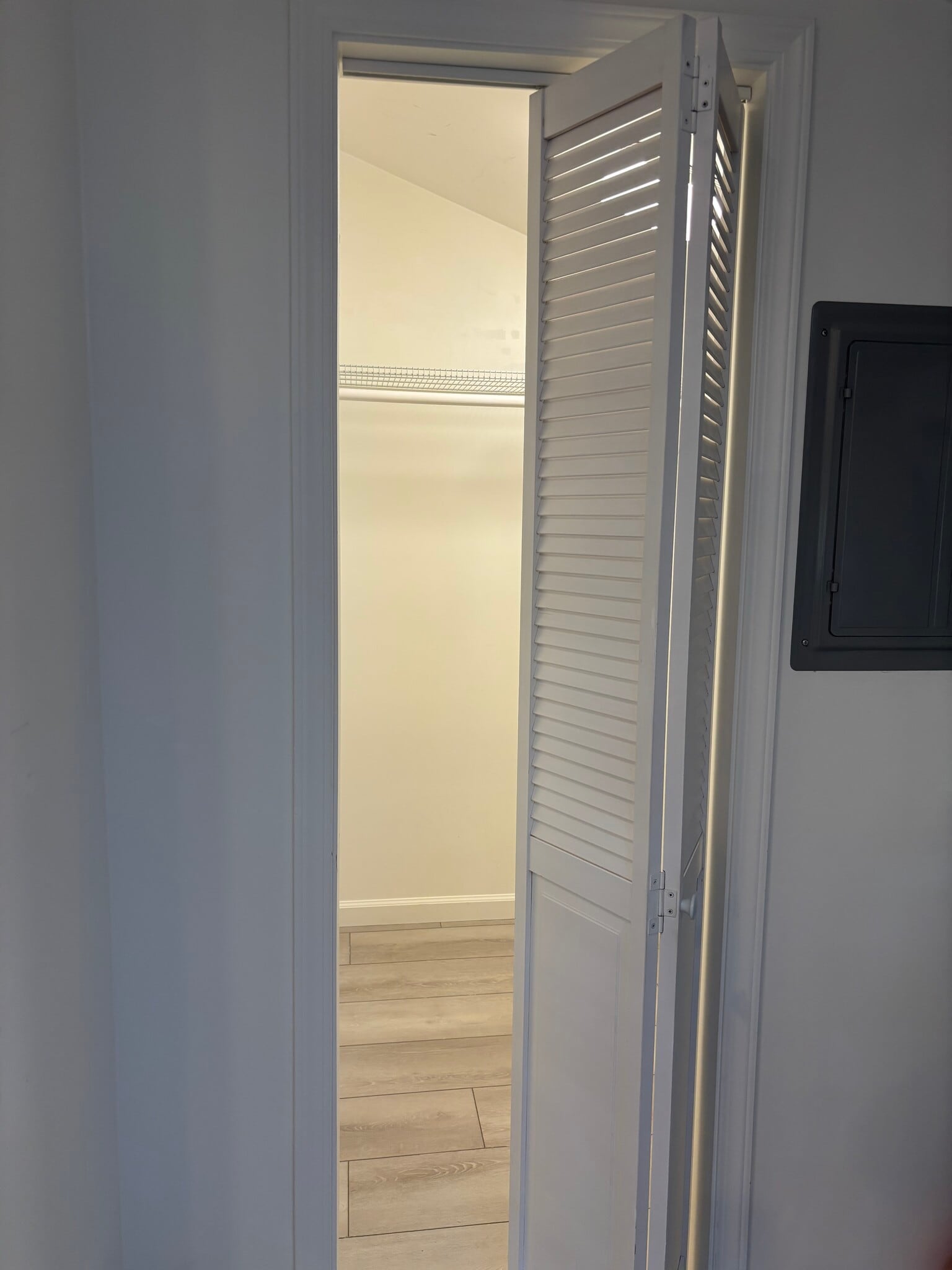 Building Photo - 6999 Darnoch Way