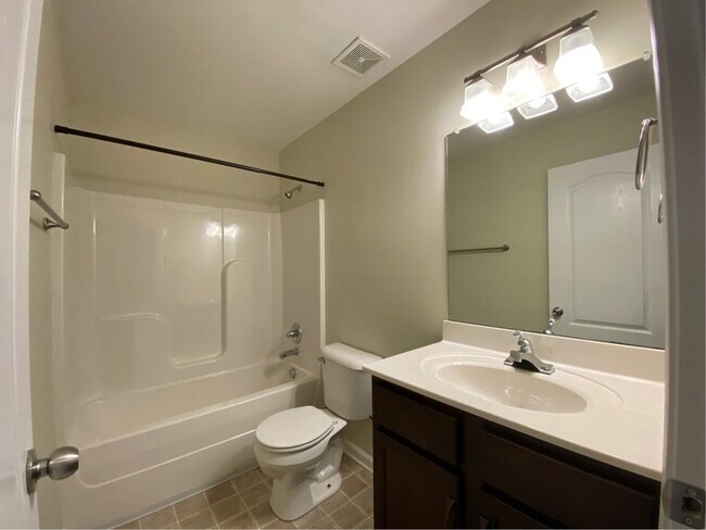 Building Photo - 505-H Havendale Ct