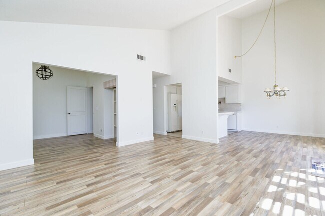 Building Photo - 203 Donegal Ave