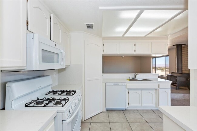 Building Photo - 7267 Dalscote St