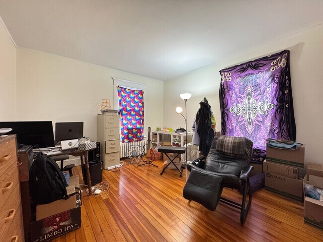 Building Photo - Spacious 2-Bedroom, 2-Bath in East Rock – Newly Renovated!
