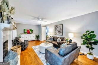 Building Photo - 801 Mockingbird Ln