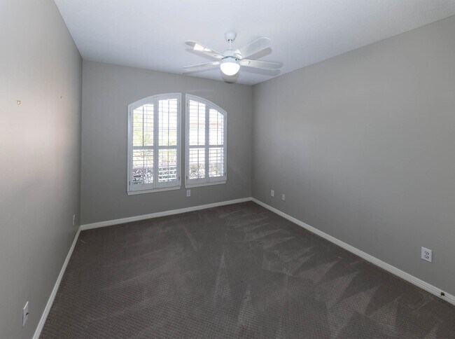 Building Photo - 2435 Thorndon Park Ct