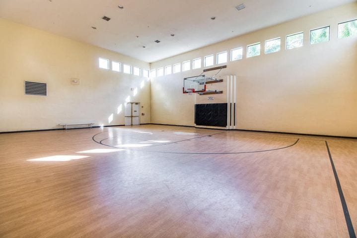 Building Photo - 9555 Phipps Ln