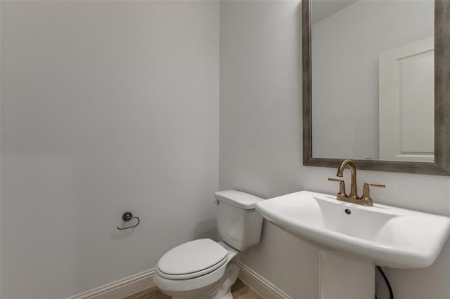 Building Photo - 8864 Scarp Hl Ln
