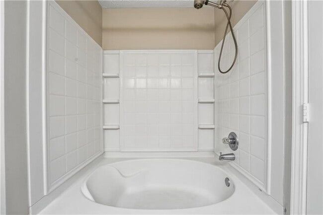 Building Photo - 217 Hiawassee Dr