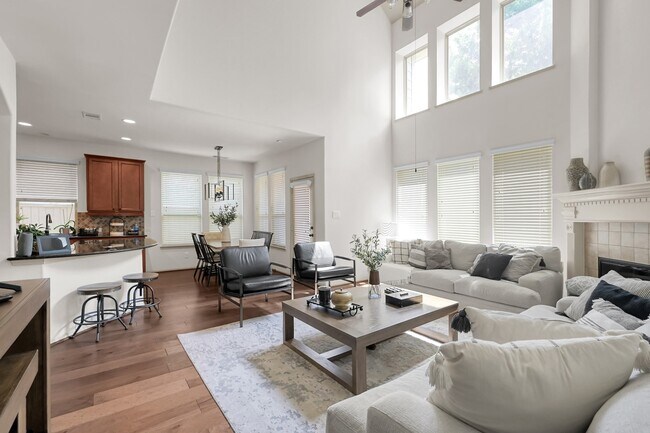 Building Photo - 158 S Vershire Cir