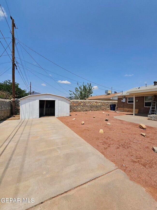 Building Photo - 5644 Prince Edward Ave