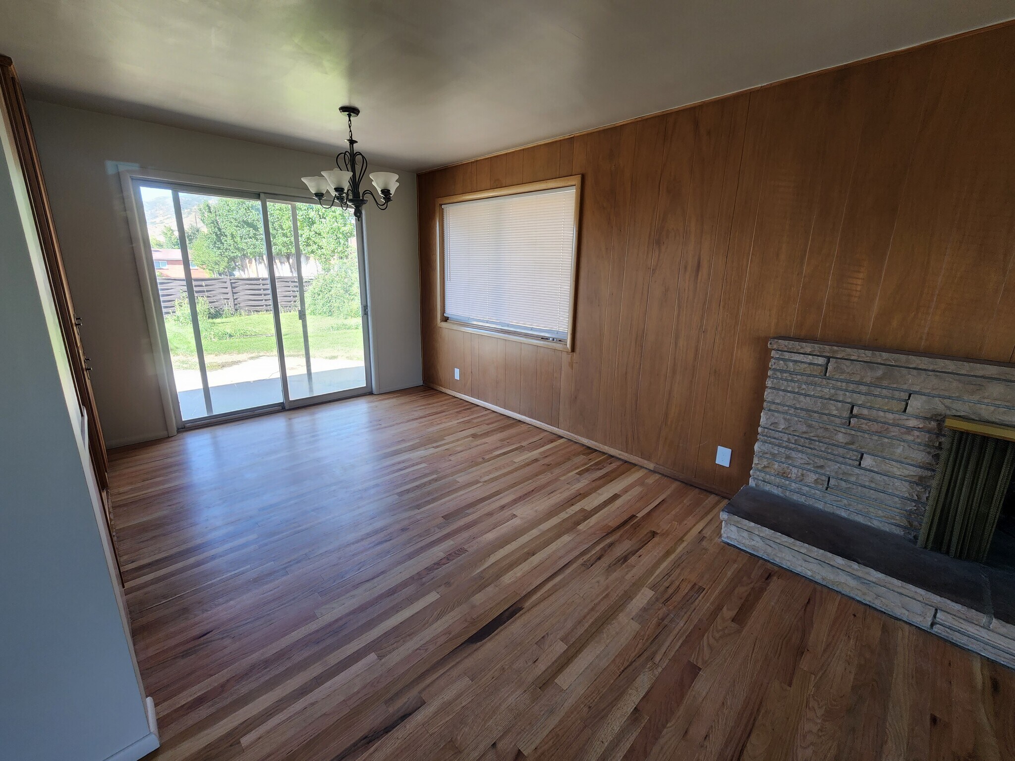 Building Photo - 805 E 1050 N