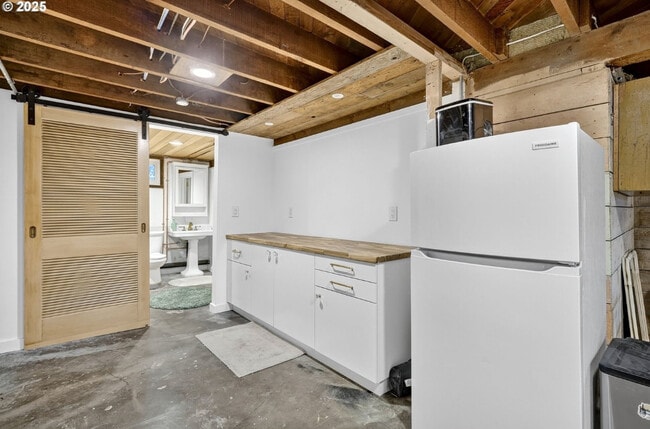 Building Photo - 3748 NE 23rd Ave