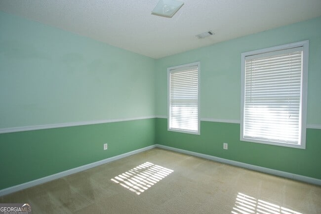 Building Photo - 2804 James Henry Dr