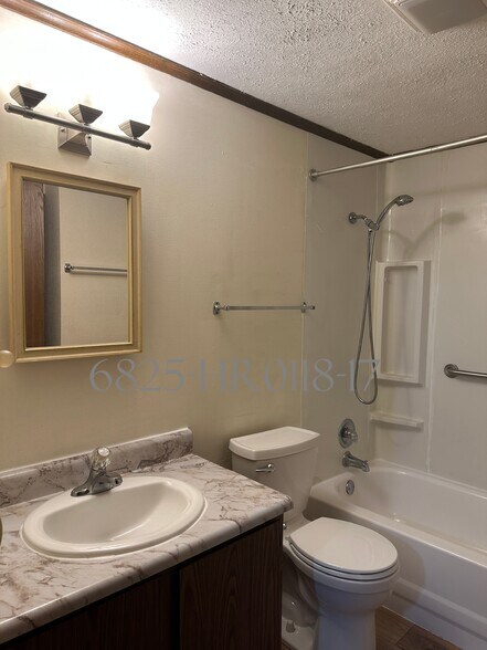 Building Photo - 1736 Sunapple Way
