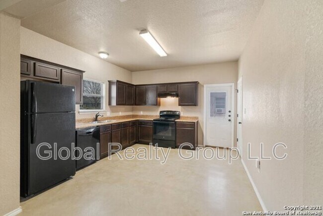 Building Photo - 1534 Lahn Rd