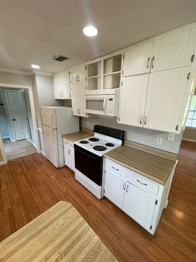 Building Photo - Pool Home in Killearn Acres
