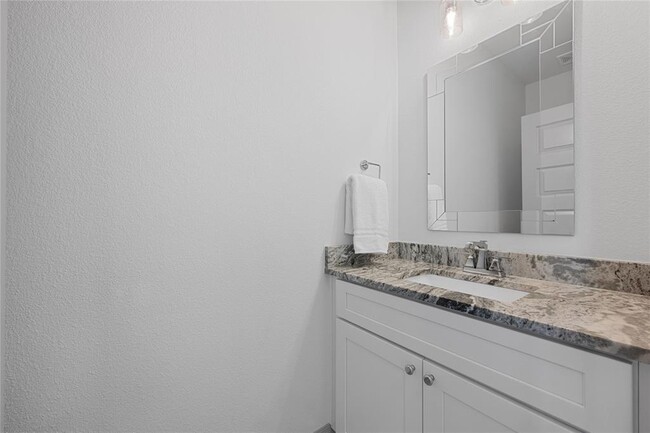 Building Photo - 20801 Jones Cove