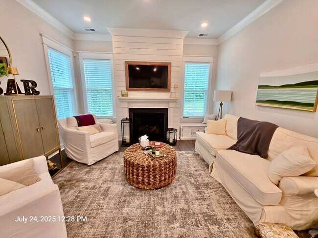 Building Photo - Like new 4 bedroom + loft - Stonoview - Jo...