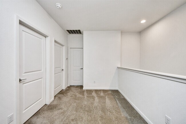 Building Photo - 1524 Ojeman Rd
