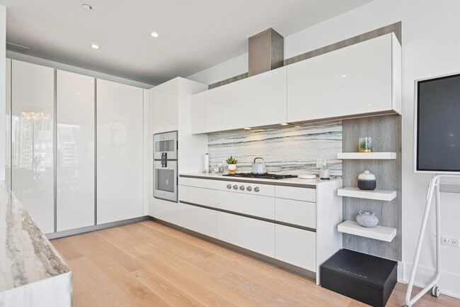 Building Photo - 363 E Wacker Dr